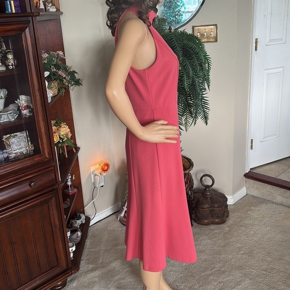 Donna Morgan Coral Tailored Midi Dress Halter Mock Neck Sleeveless Fit & Flare - Picture 10 of 16